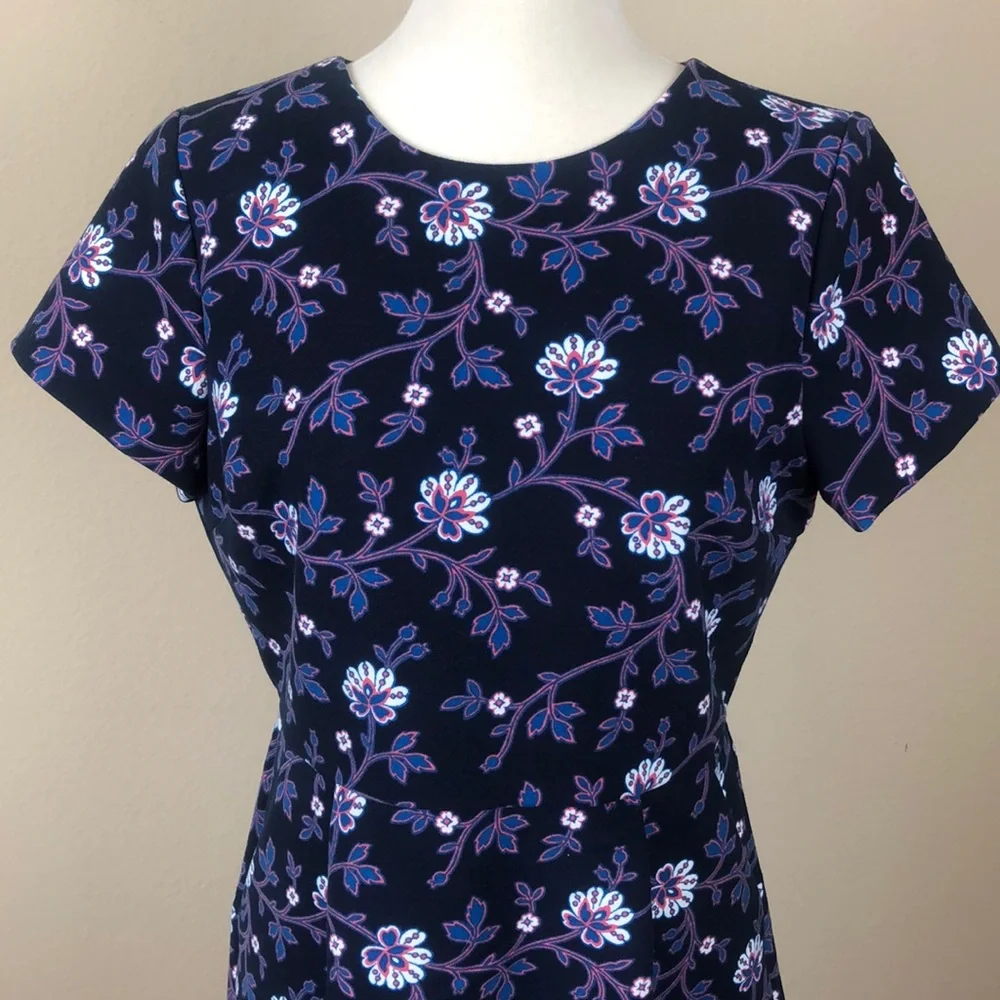 NWT LOFT Black w/Blue Pink and White Floral Pocketed Dress - Size 6 Petite - Picture 2 of 13